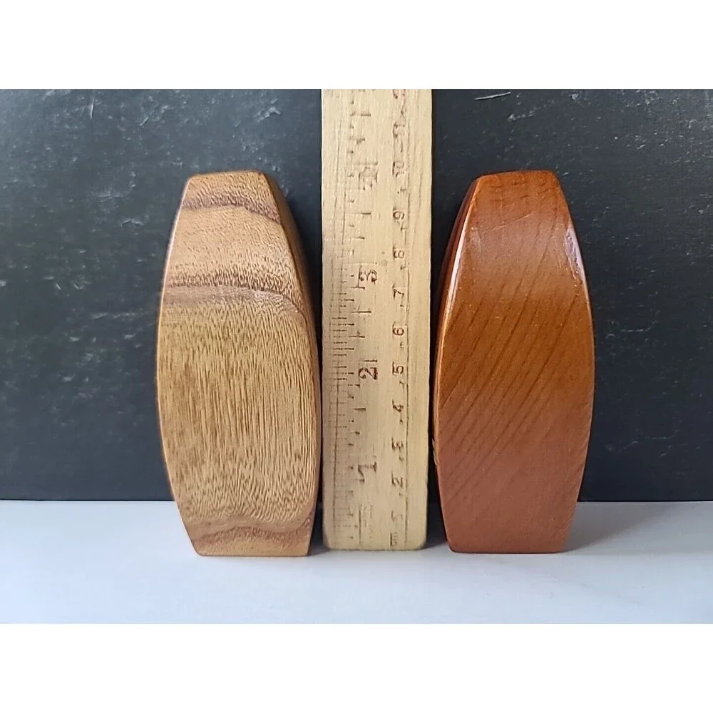 Nelson Farm Museum Souvenir Wooden Salt And Pepper Shakers Vintage, READ